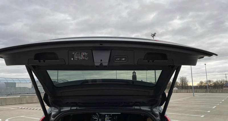 Volvo XC 60 cena 144900 przebieg: 60000, rok produkcji 2019 z Zabłudów małe 781
